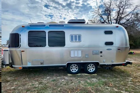 Antony's Airstream flying cloud Travel Trailer