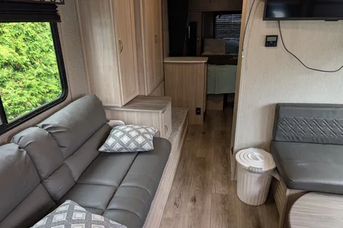 IBB Coachmen freedom express 246 RKS Travel Trailer