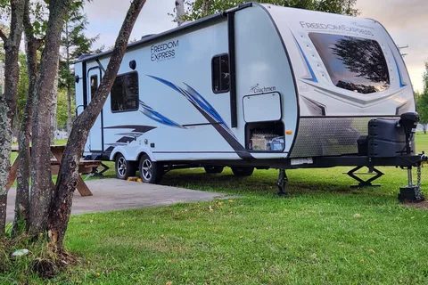 IBB Coachmen freedom express 246 RKS Travel Trailer