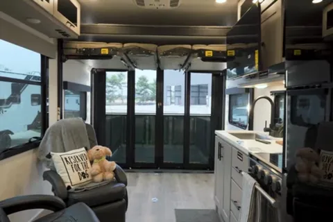 ⭐ NEW 2026 Alliance Valor 23T15 | Patio | Generator Included | Sleeps 6