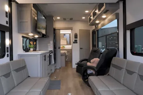 ⭐ NEW 2026 Alliance Valor 23T15 | Patio | Generator Included | Sleeps 6