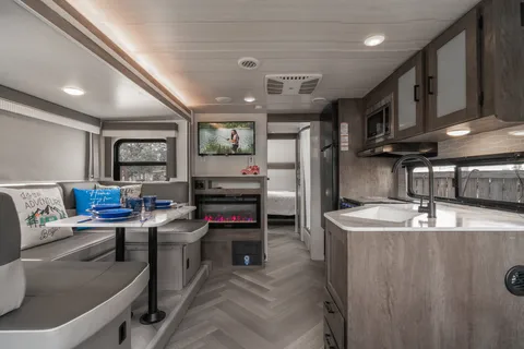 PM Forest River Salem Cruise Lite Travel Trailer
