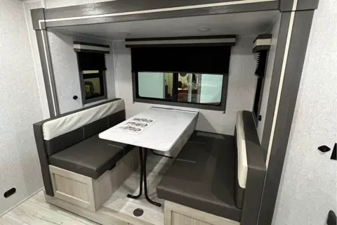 Forest River della terra Travel Trailer