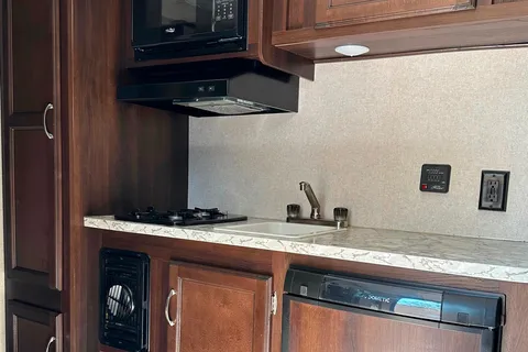 Jayco family trailer lightweight pet friendly 