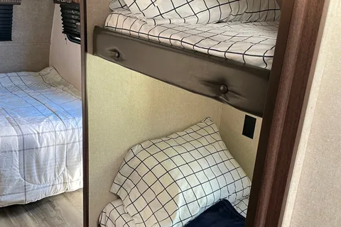 Jayco family trailer lightweight pet friendly 