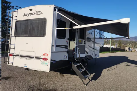*Brand New* Jayco 26' 5th Wheel