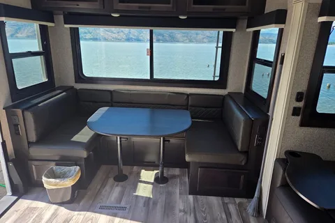*Brand New* Jayco 26' 5th Wheel