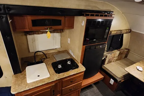 Scoey's Forest River R-Pod RP177 Micro Trailer