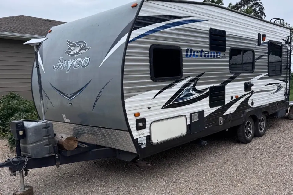 Jayco Octane Super Lite 26’ Toy Hauler