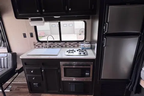 Jayco Octane Super Lite 26’ Toy Hauler