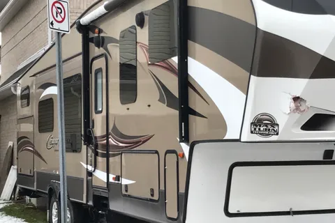 Wendy's Gulf Stream Couger Fifth Wheel
