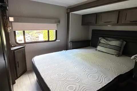 Jason’s Coachmen 260ds Class C