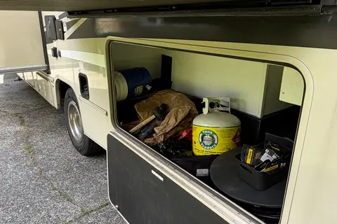Jason’s Coachmen 260ds Class C