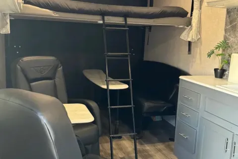 Toy Hauler 21ft