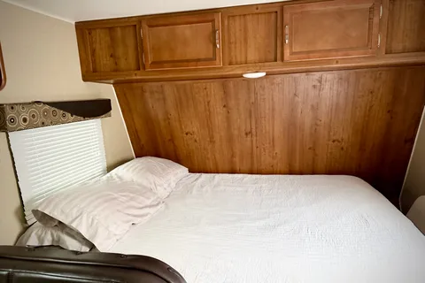 Linda's Gulf Stream 198BH Travel Trailer