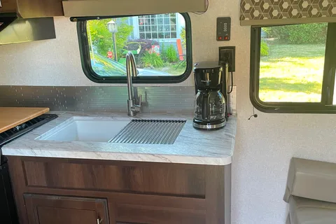 Torrey's Jayco Jay Flight SLX Travel Trailer