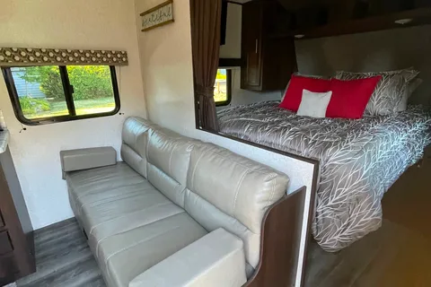 Torrey's Jayco Jay Flight SLX Travel Trailer