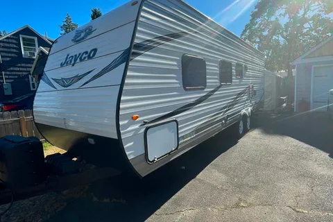 Torrey's Jayco Jay Flight SLX Travel Trailer