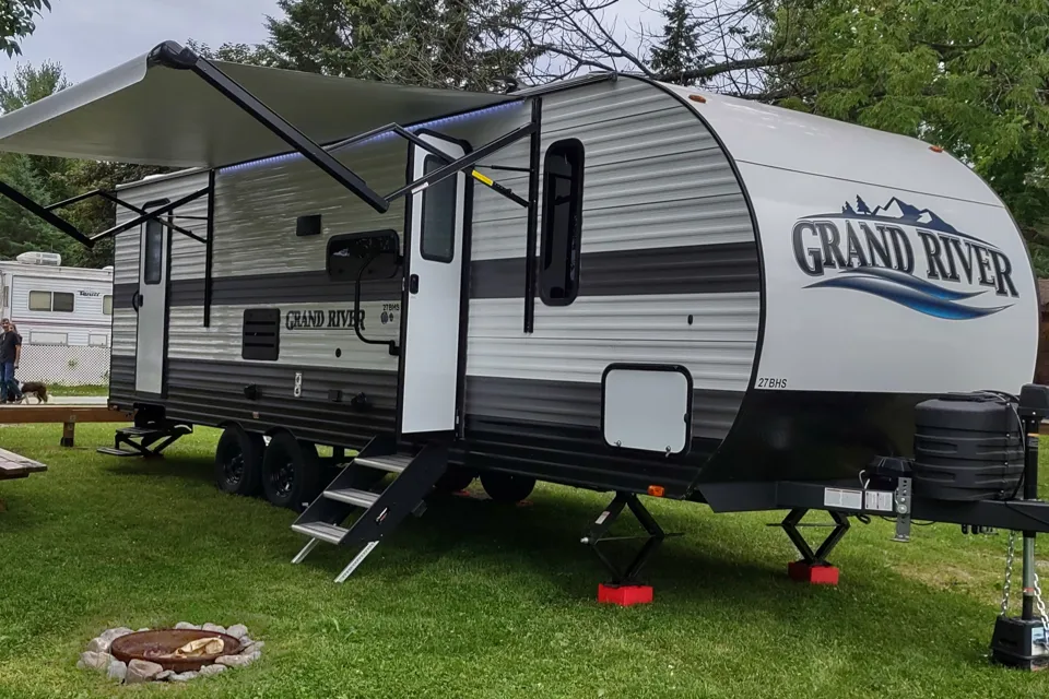 Bryan & Karen's Grand River 27BHS Travel Trailer