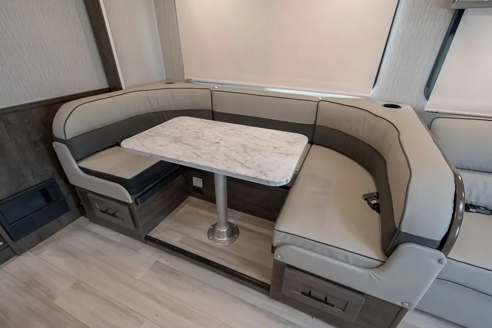 C16 2022 Luxury Leprechaun - STARLINK WiFi Equipped Sleep 8 - 2 Slide Outs - Private MasterSuite