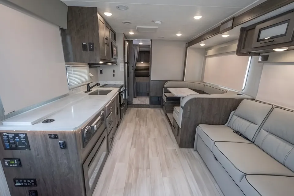 C16 2022 Luxury Leprechaun - STARLINK WiFi Equipped Sleep 8 - 2 Slide Outs - Private MasterSuite
