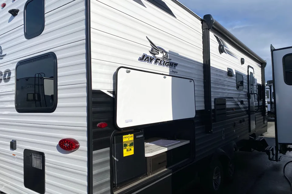 Goliath’s Jayco Jay Flight Travel Trailer