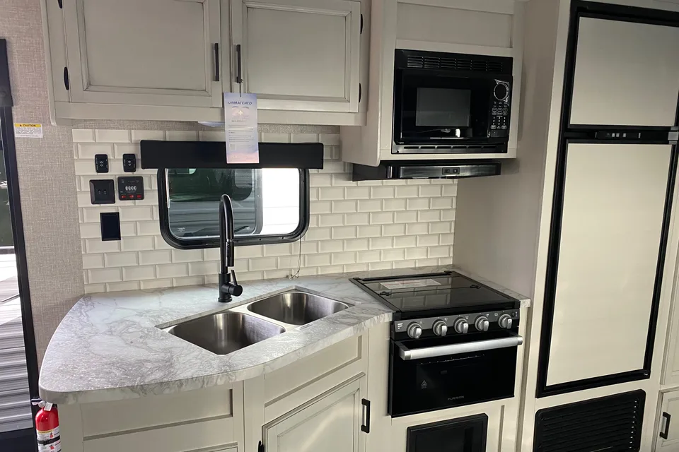 Goliath’s Jayco Jay Flight Travel Trailer