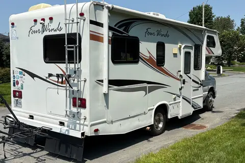 Simon Thor Motor Coach Four winds Classe C