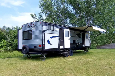 Fireside's Heartland Prowler Lynx 35' 31LX Bunkhouse