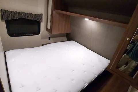 Fireside's Heartland Prowler Lynx 35' 31LX Bunkhouse