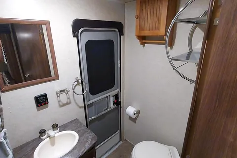 Fireside's Heartland Prowler Lynx 35' 31LX Bunkhouse