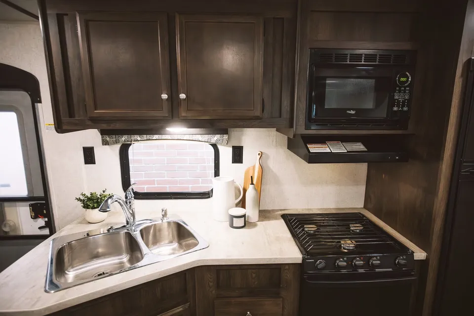 The Cozy Caravan