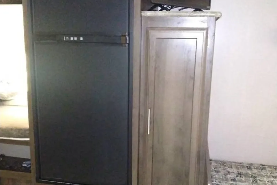 Chrissy's KZ Hybrid Travel Trailer