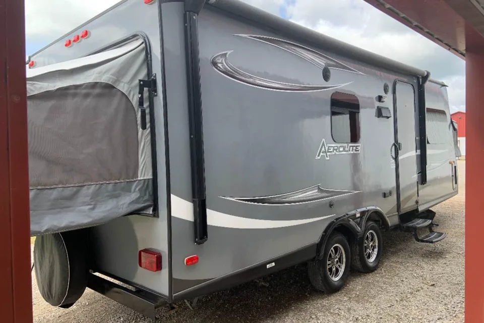 Snyder’s Dutchmen Areolite 224ES Hybrid