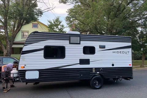 Pristine, clean, all you need travel trailer