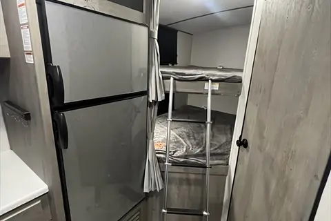 Twin's Keystone springdale  Travel Trailer
