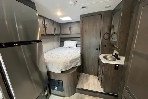 Barry's 2023 Coachman Prism