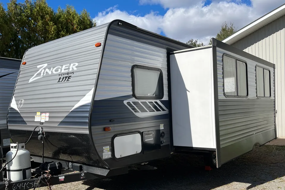 Al's Crossroads Zinger Travel Trailer