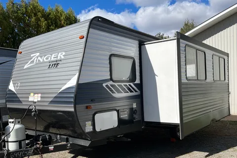Al's Crossroads Zinger Travel Trailer