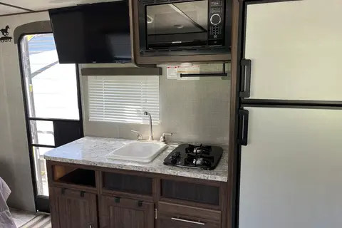 Al's Crossroads Zinger Travel Trailer