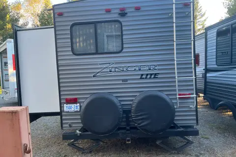 Al's Crossroads Zinger Travel Trailer