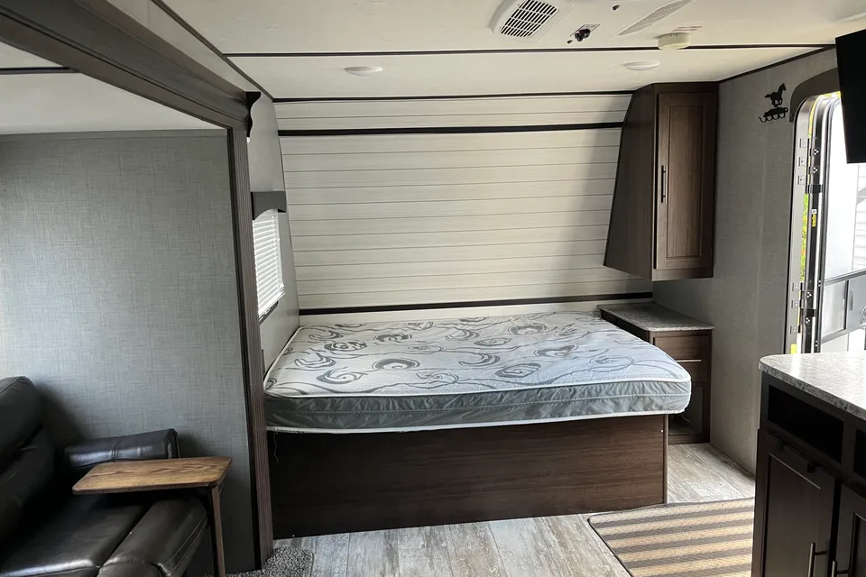 Al's Crossroads Zinger Travel Trailer