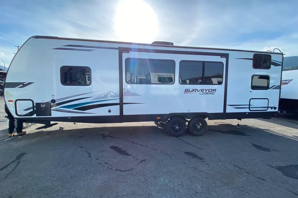 UNICORN Forest River Surveyor Legend Travel Trailer