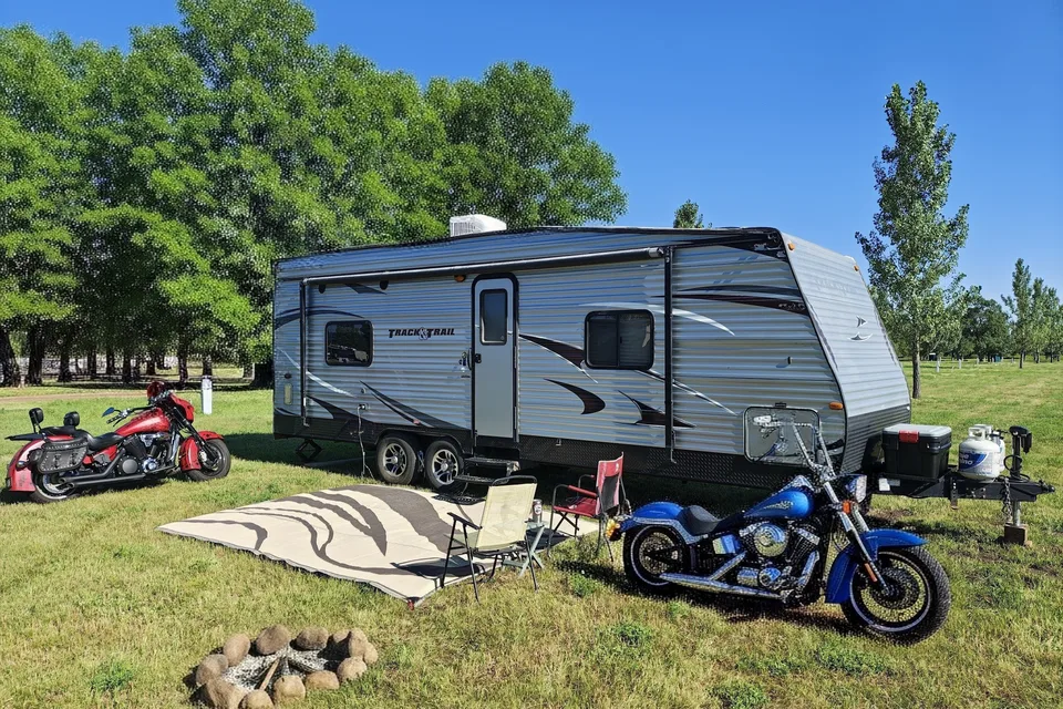Craig's Gulf Stream Track & Trail Toy Hauler