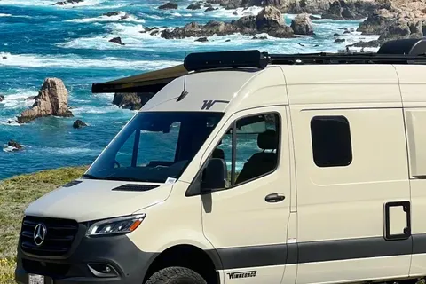 Giuseppe's Revel - 2023 Sprinter Revel 4x4 2500 Class B