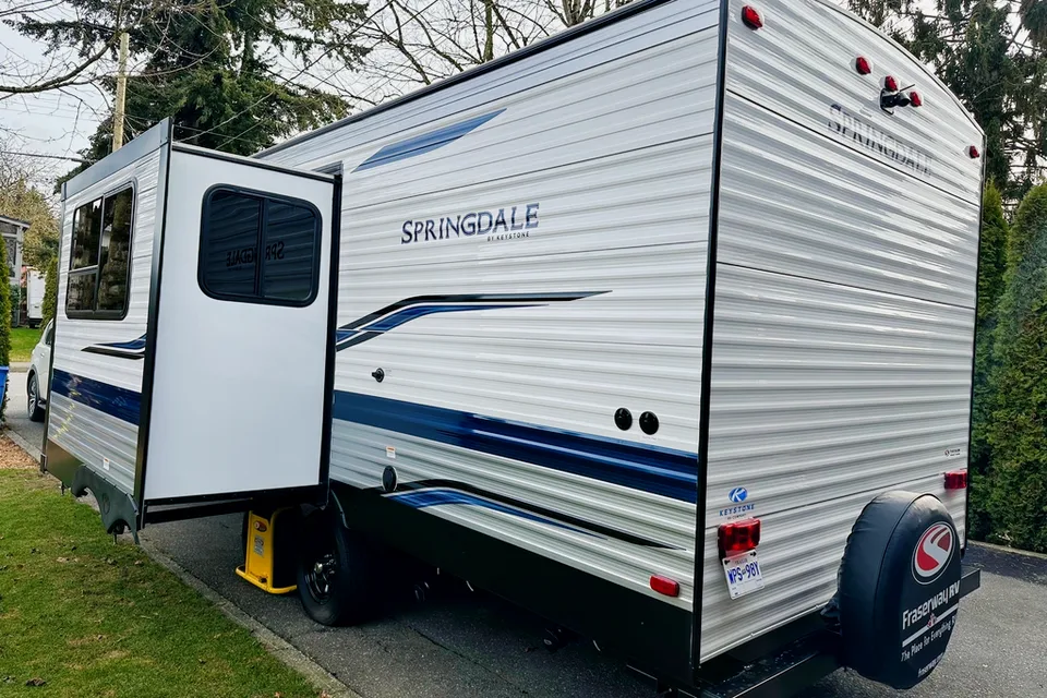 Falcon Peak Rentals- 2022 Keystone 240BHWE Travel Trailer