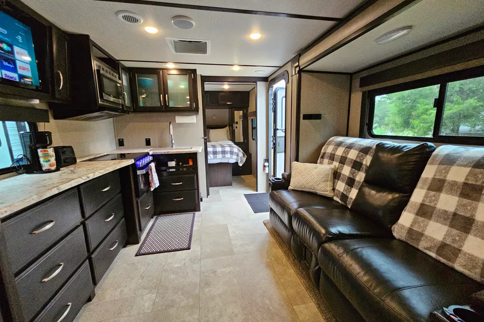 "IMAGINE" A Luxury Vacation - Sleeps 2