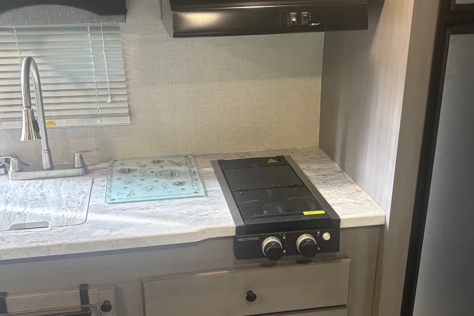 Robert 's Starcraft Superlite Travel Trailer