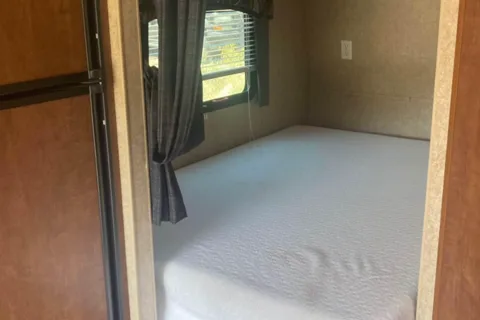 Toy Hauler Eclipse Stellar RV