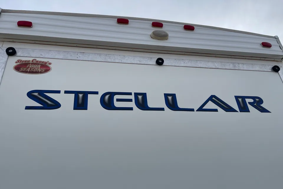 Toy Hauler Eclipse Stellar RV